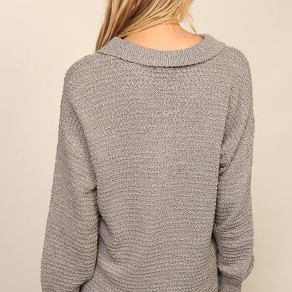 LUMIERE V-NECK TEXTURED WEATER WITH CHIC COLLAR SIZE SMALL - Picture 3 of 6